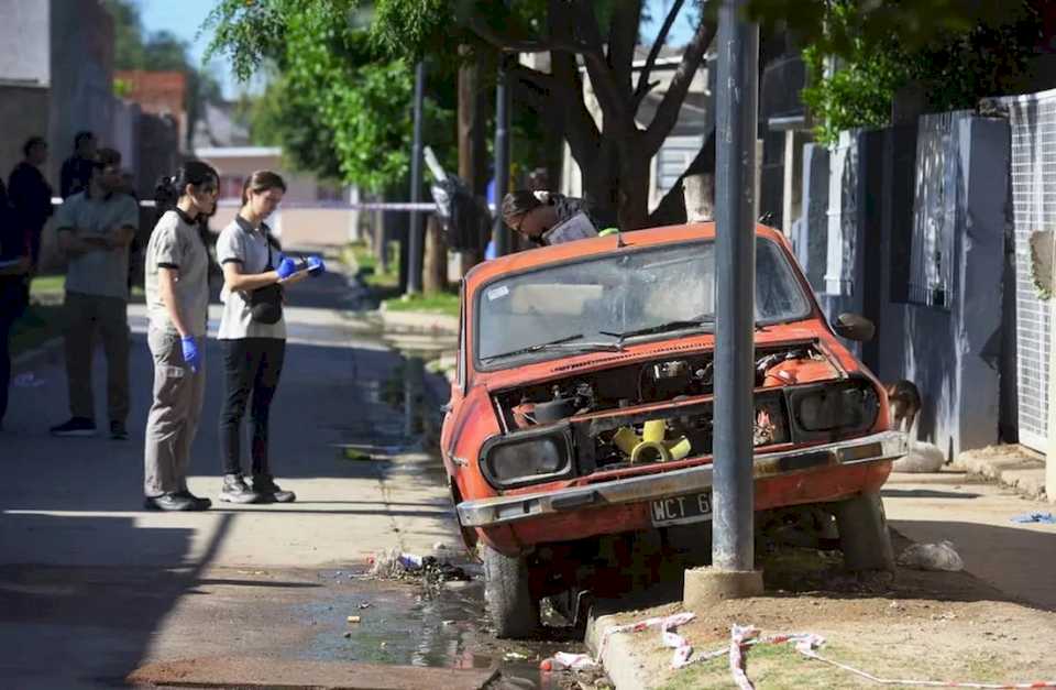 brutal-asesinato:-le-quemaban-el-auto-estacionado,-salio-a-hablar-con-los-delincuentes-y-la-mataron-a-balazos