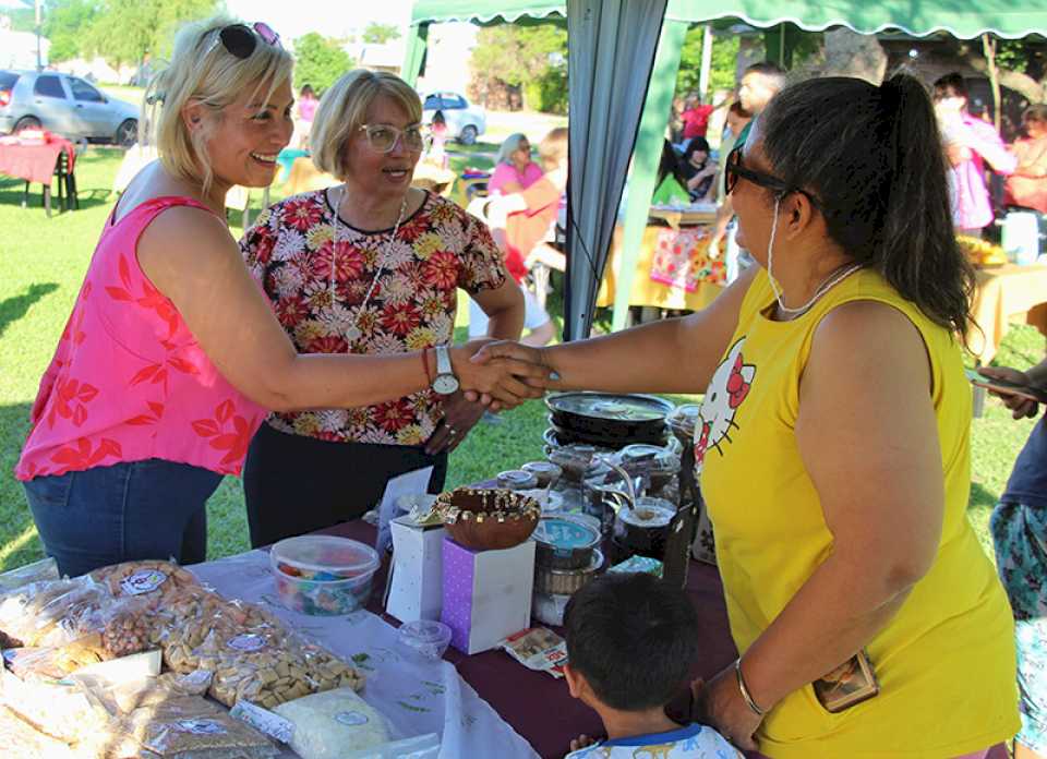 En el sur de Resistencia, vecinos de dos barrios se unieron para tener su Feria local