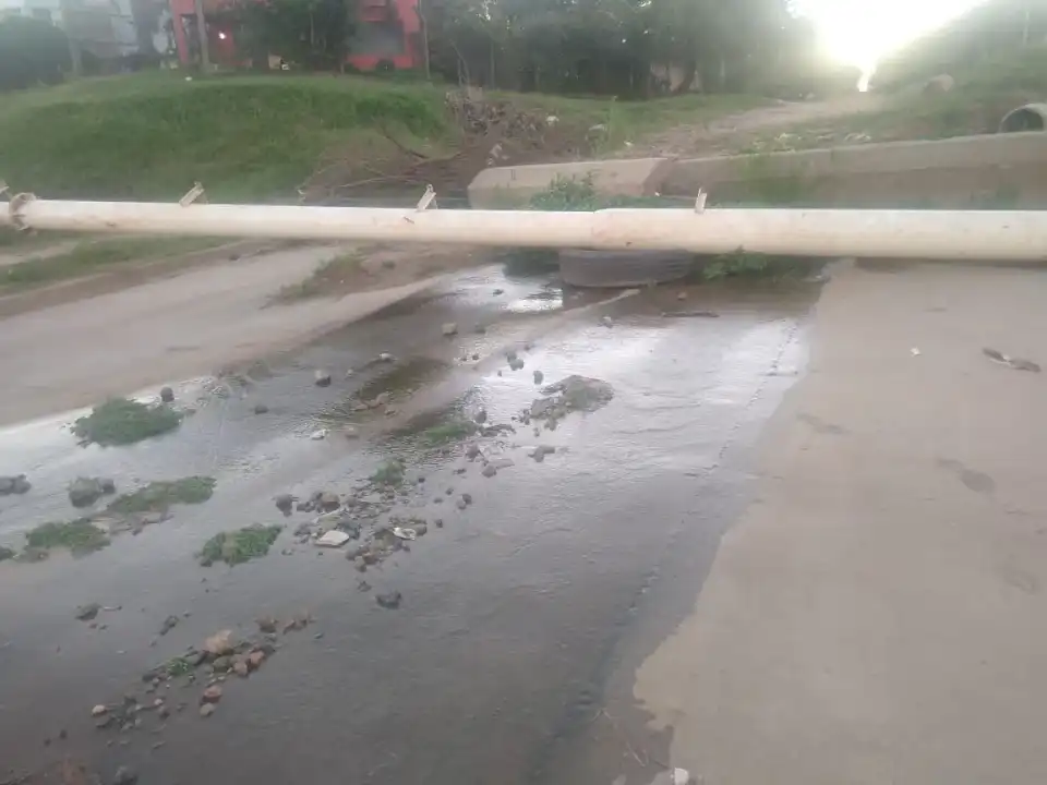 La Costanera Nébel está oscura y abandonada pese a tener un avance del 97 % para finalizar la obra.