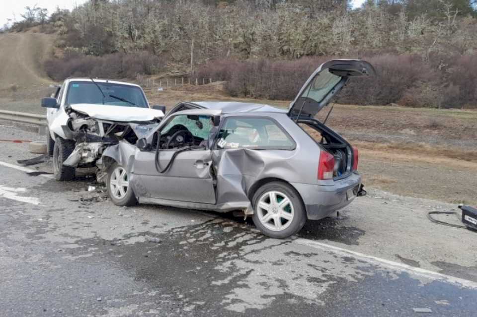 Violento choque frontal en la ruta 3 dejó dos víctimas fatales