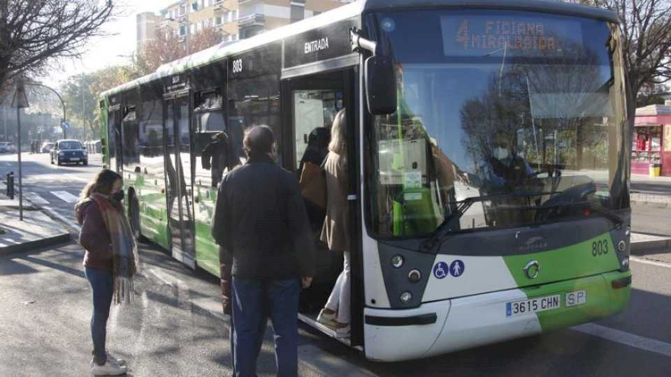 aucorsa-habilita-un-nuevo-punto-de-recarga-del-bonobus-en-gran-capitan