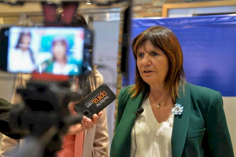 bullrich-sobre-mascardi:-«la-zona-esta-mas-tranquila,-pero-aun-hay-temor-en-algunos-vecinos»