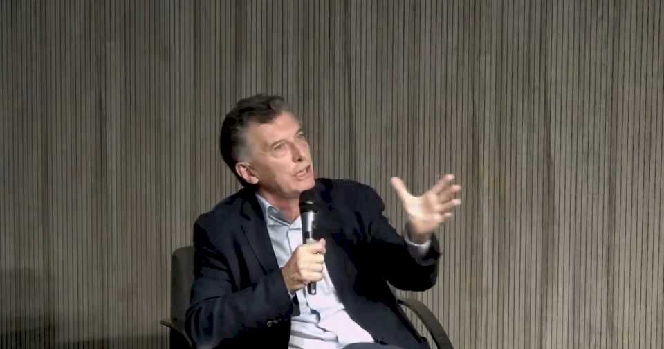 mauricio-macri-rescato-la-«autenticidad»-de-javier-milei:-«a-veces-es-demasiado-violento-para-algunos;-los-viejos-meados-creemos-en-otro-tipo-de-formas»