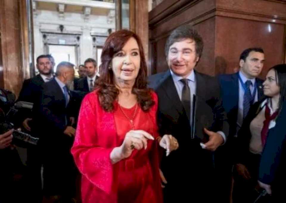 cristina-kirchner-respondio-a-las-fuertes-declaraciones-de-milei:-«¿ahora-me-queres-matar?»