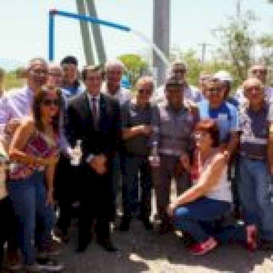 sadir-inauguro-una-obra-de-provision-de-agua-que-beneficia-a-todos-los-vecinos-el-ceibal