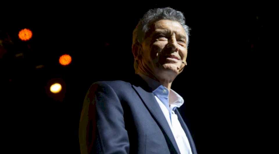 macri:-«milei-a-veces-es-demasiado-violento,-los-viejos-meados-creemos-en-otro-tipo-de-formas»