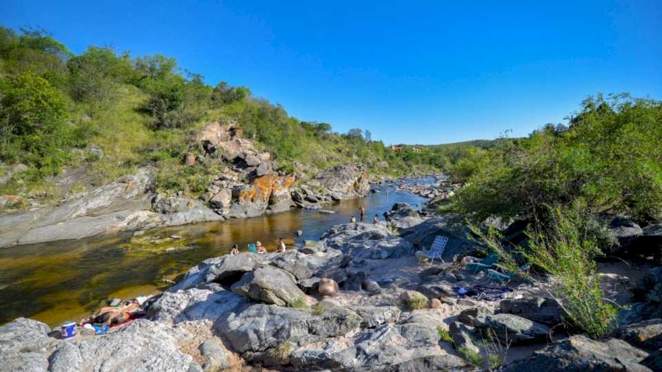 ana-gaitan-destaco-el-orden-y-la-proteccion-ambiental-en-cuesta-blanca