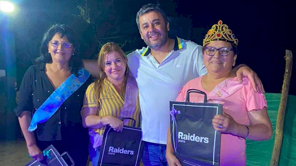 Realizaron una fiesta a todo color y ritmo en Manogasta para celebrar el Día de la Madre