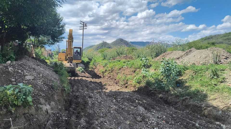 Continúa el acondicionamiento del canal Unión