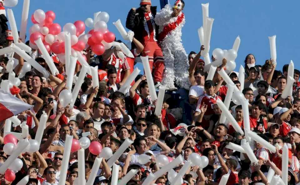 «la-muerte-te-espera»:-las-escalofriantes-amenazas-de-la-barra-de-atletico-mineiro-a-los-hinchas-de-river