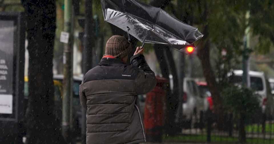 pronostico-del-tiempo:-alerta-naranja-por-tormentas-en-ciudad,-buenos-aires-y-otras-siete-provincias