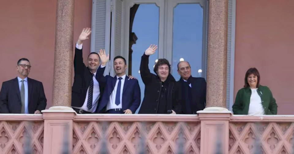 javier-milei-celebro-su-cumpleanos-en-la-casa-rosada-entre-reuniones,-llanto-y-protestas-de-universitarios