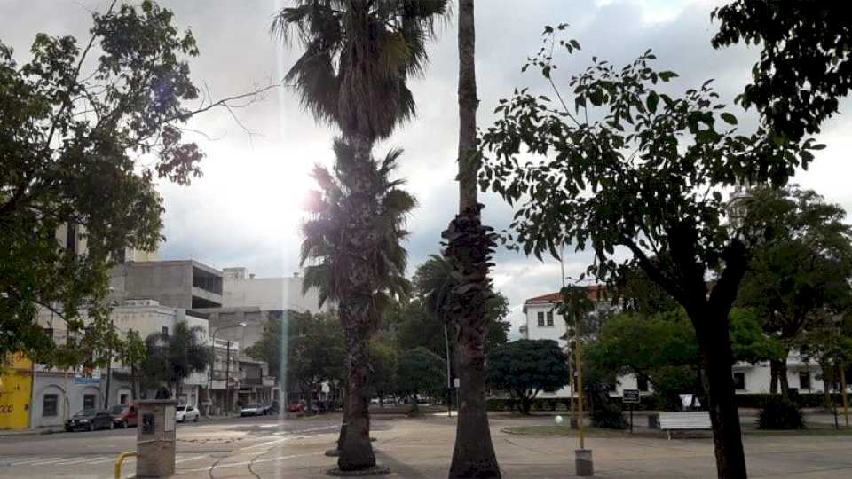 anuncian-un-miercoles-inestable-y-caluroso-sobre-la-madre-de-ciudades