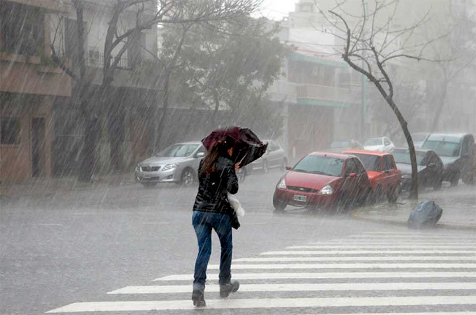 Miércoles bajo alerta naranja por fuertes tormentas