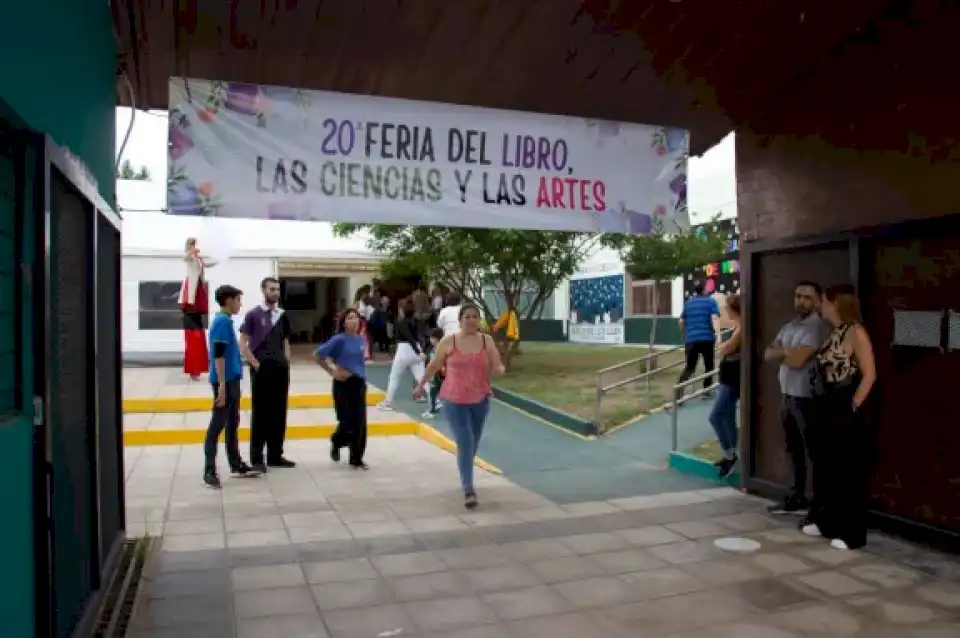 La escuela EMEI y una celebración a pura literatura, arte y música