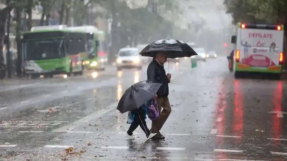 esperando-las-lluvias-y-tormentas-que-anuncian-para-esta-tarde-y-siguiendo-manana.