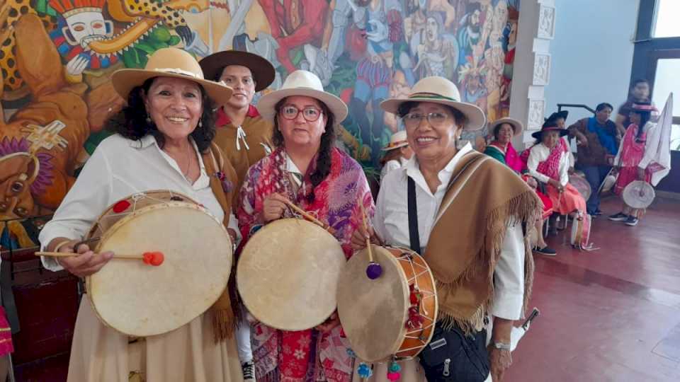 Instituyeron el 22 de agosto como el Día Provincial del Canto con Caja