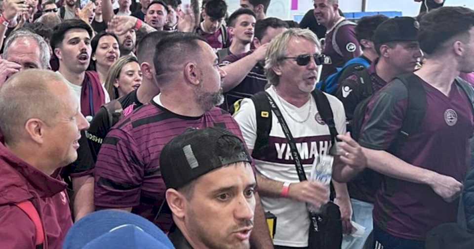 murio-un-hincha-de-lanus-y-otro-fue-herido-de-un-piedrazo-en-brasil-en-la-previa-al-partido