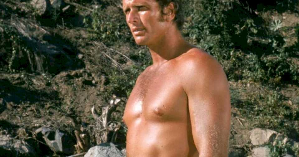 a-los-86-anos,-murio-ron-ely,-el-actor-que-le-dio-un-cuerpo-escultural-a-tarzan-en-la-television