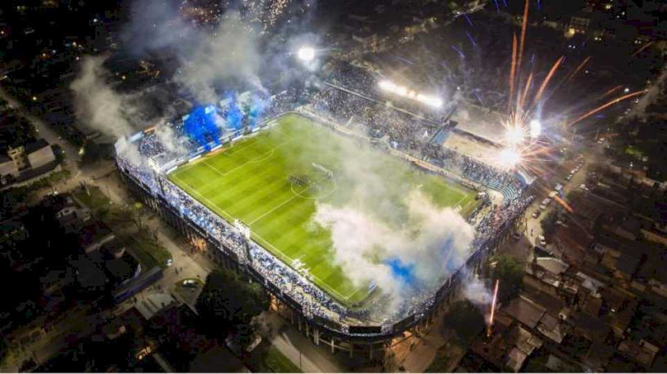 «Quiero aclarar lo que dije»: el vecino del estadio de Atlético Tucumán les habló a los hinchas y dirigentes del Decano