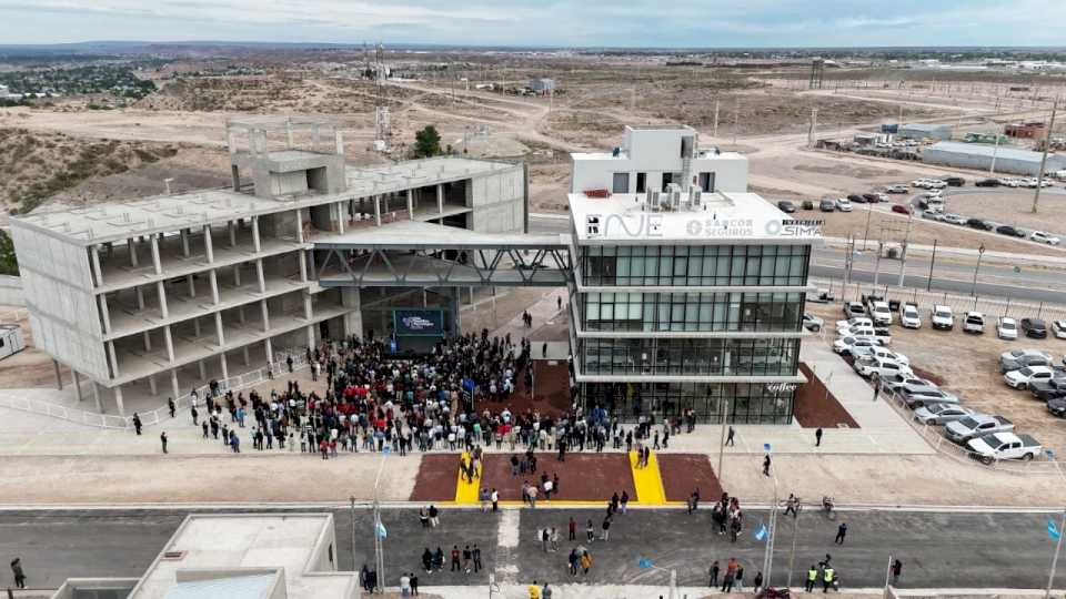 Quedó inaugurado el Polo Científico Tecnológico y nace en Neuquén una nueva economía