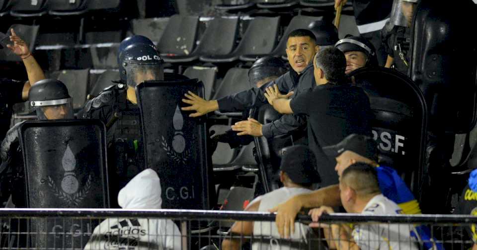 riquelme-bajo-a-frenar-a-la-barra-de-boca-y-desato-una-polemica-entre-los-elogios-y-las-mas-duras-criticas:-«me-parece-un-asco»