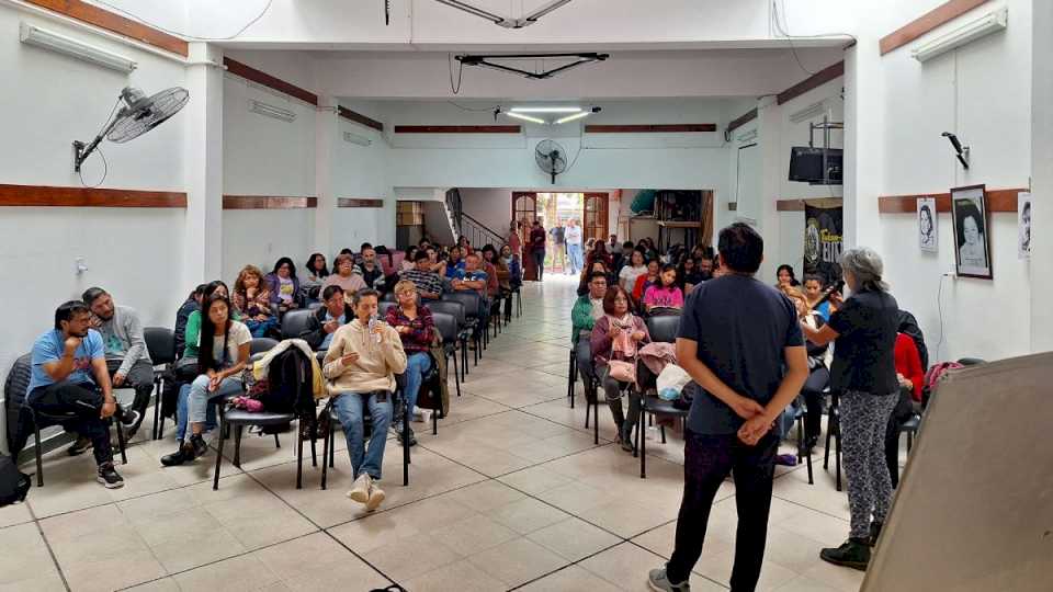 cedems-y-adep-convocan-a-asamblea-extraordinaria-tras-las-paritarias-docentes