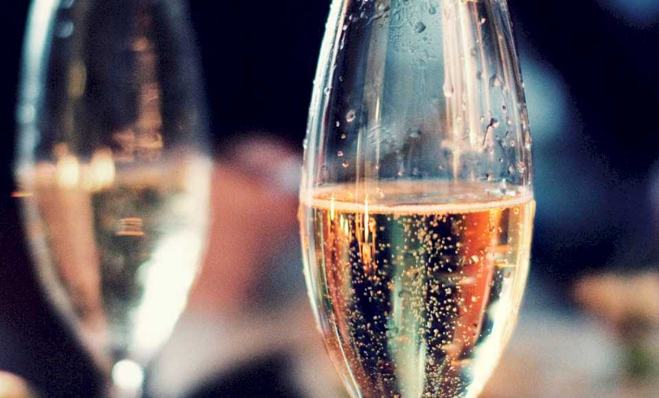 dia-internacional-del-champagne:-por-que-se-celebra-y-los-detalles-de-su-produccion-en-argentina