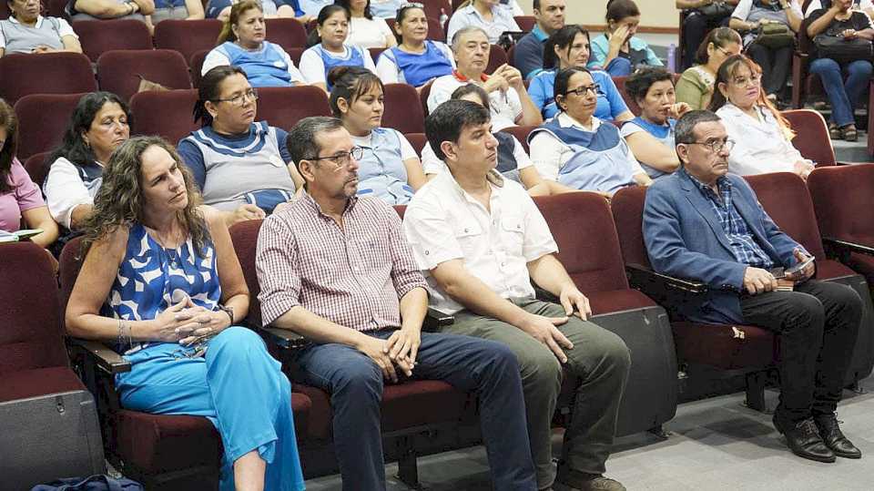 Se realizó la segunda jornada sobre dengue para directivos y docentes de la Capital