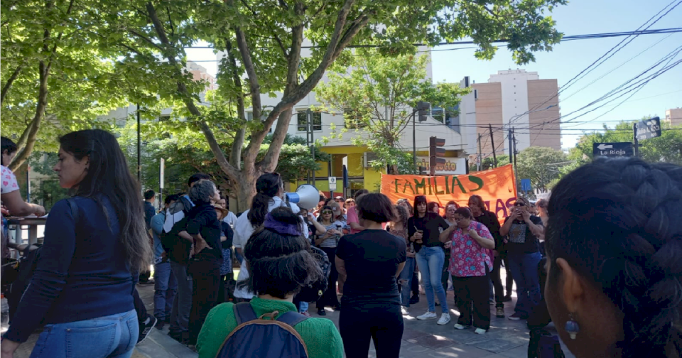 Los estatales que desafían a Quintriqueo concentran en Neuquén este viernes: horarios y actividades