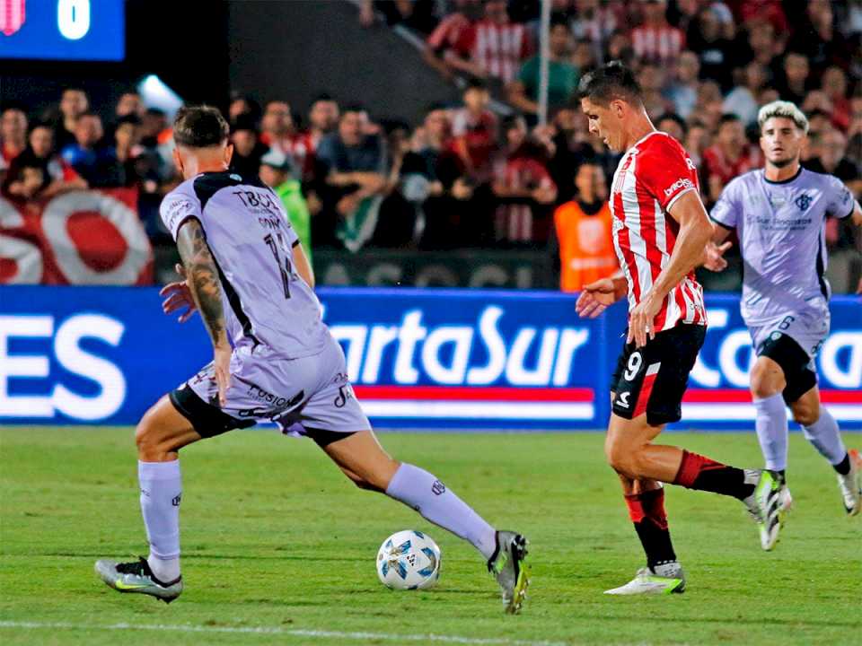 estudiantes-va-por-mas-ante-un-necesitado-barracas-central