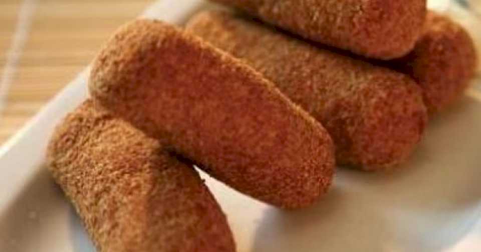 Cómo hacer unas ricas croquetas de carne y queso en pocos minutos