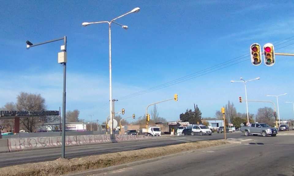 El municipio reveló que desde que instaló los radares y cámaras en Santa Rosa se detectaron 4 mil infractores