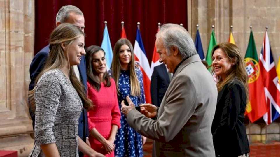 serrat-y-su-impacto-en-la-musica-contemporanea:-reconocimiento-en-los-premios-princesa-de-asturias