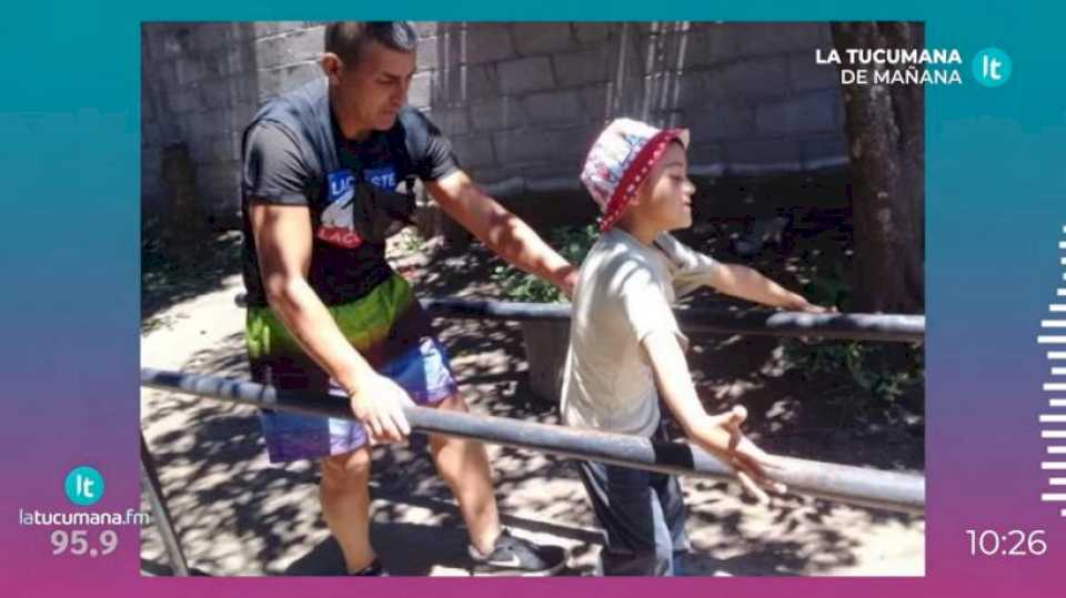 “Necesito que Alan pueda caminar”: el desesperado pedido de un padre tucumano