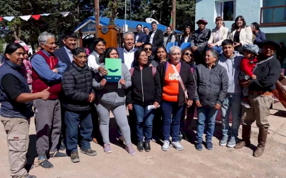 Se anunciaron obras para Educación, Salud y la esperada planta de gas