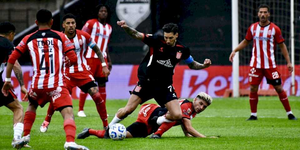 barracas-central-se-lo-empato-sobre-la-hora-a-estudiantes