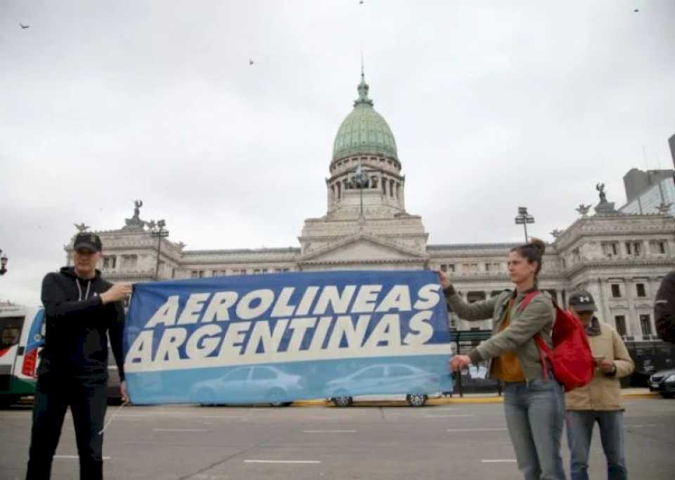 diputados-retoma-este-martes-el-debate-por-la-privatizacion-de-aerolineas-argentinas