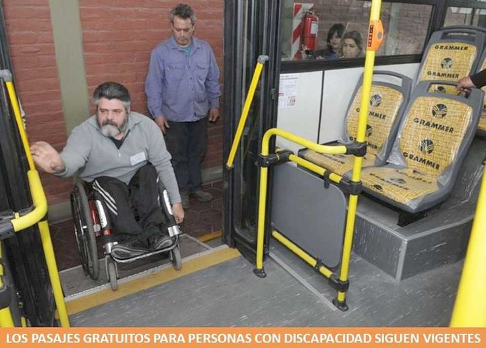 Informan que los pasajes gratuitos para personas con discapacidad continúan vigentes