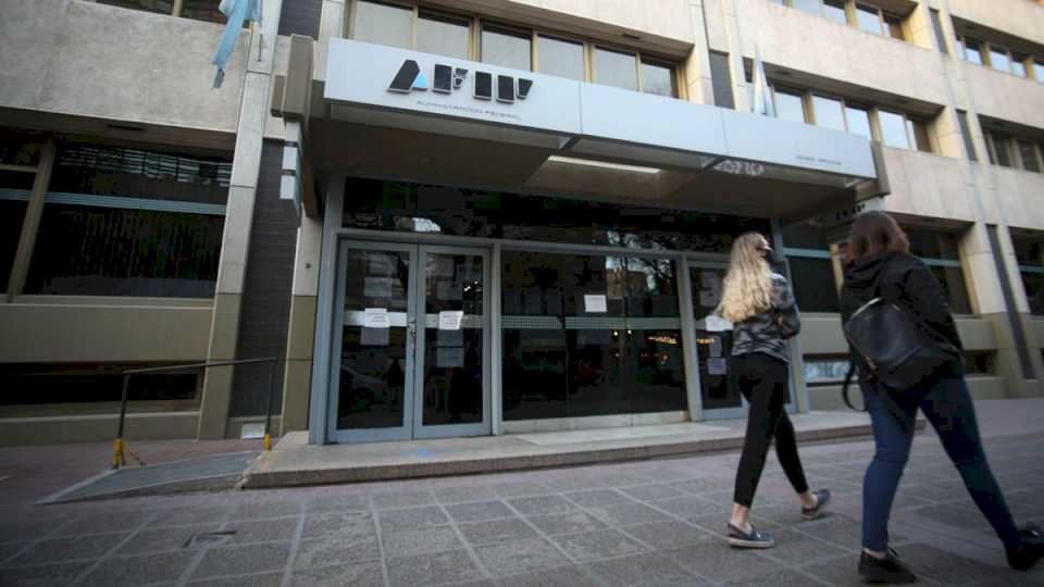 empleados-de-afip-mendoza-anunciaron-2-dias-mas-de-apagon-informatico-y-otro-de-paro-total