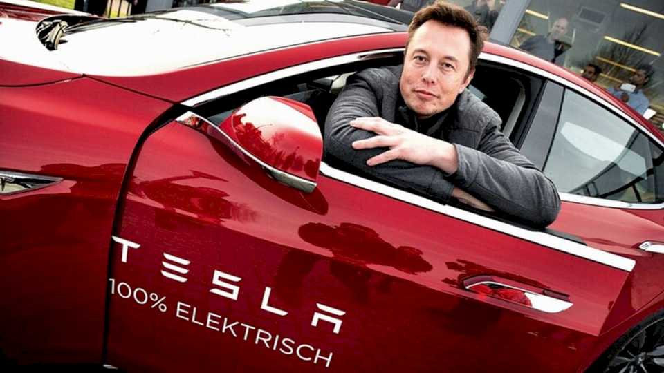 tesla,-la-compania-de-elon-musk-busca-cubrir-puestos-de-trabajo-remoto-con-un-pago-de-270.000-dolares