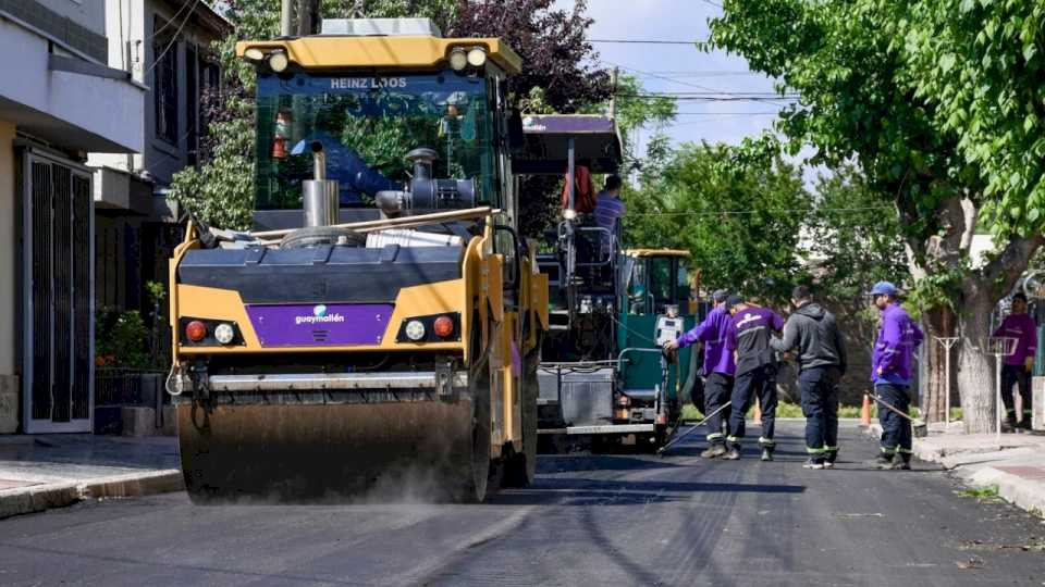 guaymallen-avanza-con-la-pavimentacion-del-barrio-vialidad