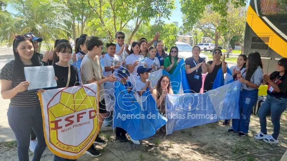 con-reconocimientos,-retorno-la-delegacion-formosena-que-participo-de-la-feria-nacional-de-ciencias-eje-matematica