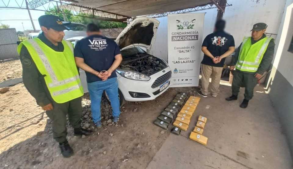 Intentaron pasar un control de gendarmería con más de 24 kilos de cocaína