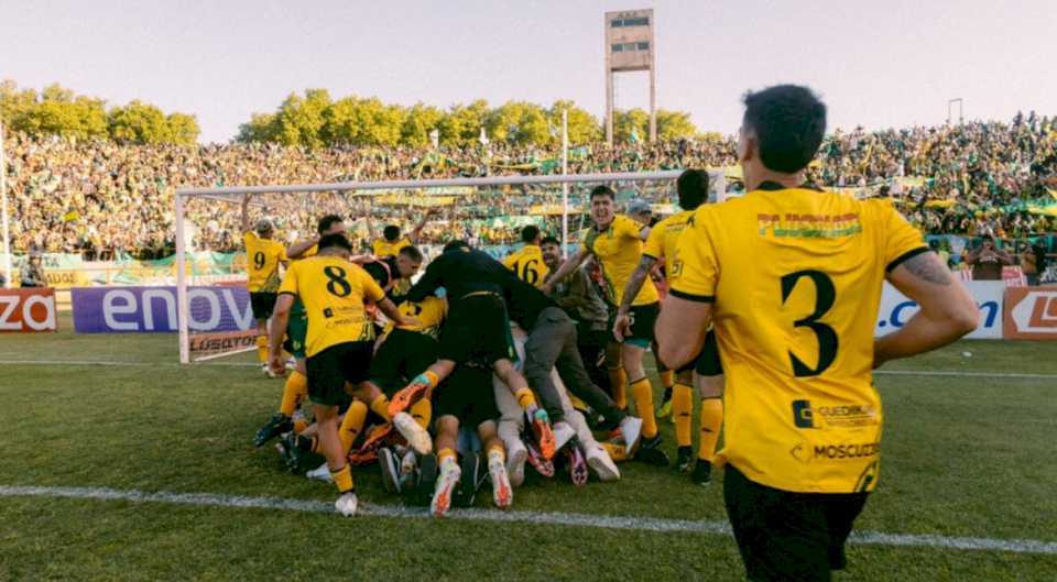 Aldosivi y San Martín de Tucumán jugará por el primer ascenso a la Liga Profesional