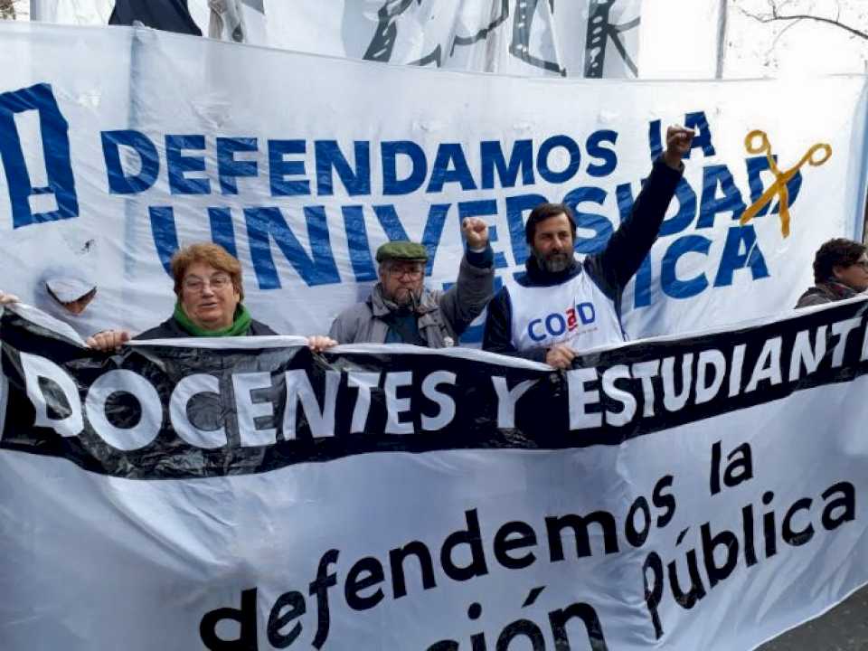 El conflicto por financiamiento sigue: docentes y no docentes de la UNR paran este miércoles