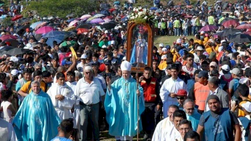 Miles de peregrinos dicen presente en la misa de los jóvenes a la Virgen de Río Blanco