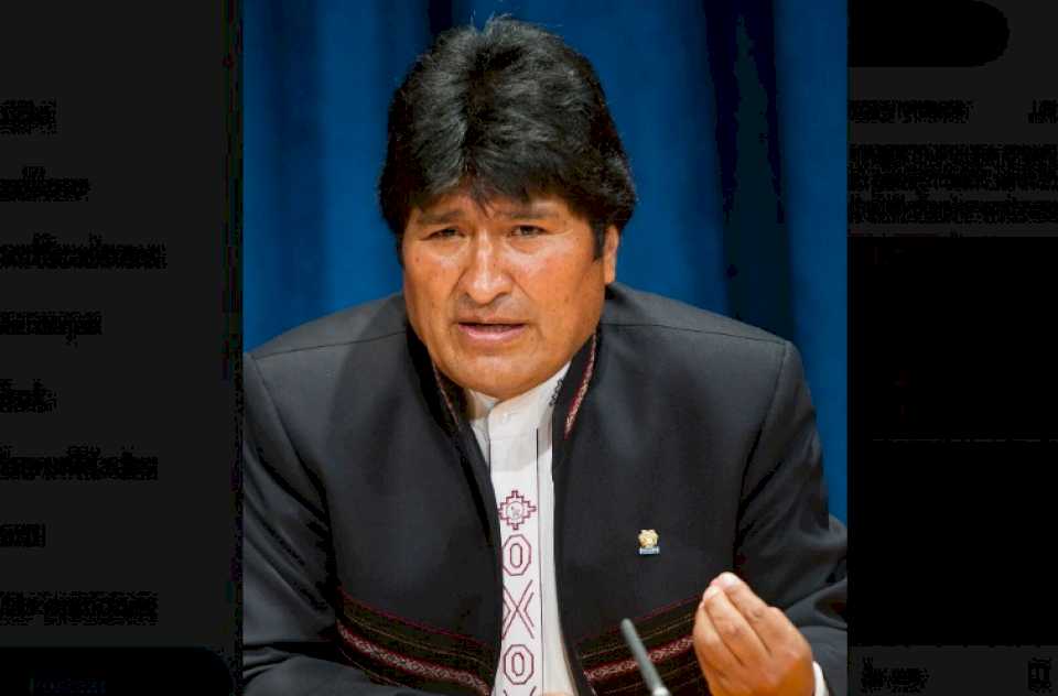 evo-morales-denuncio-que-le-dispararon-14-veces-mientras-viajaba-en-un-auto