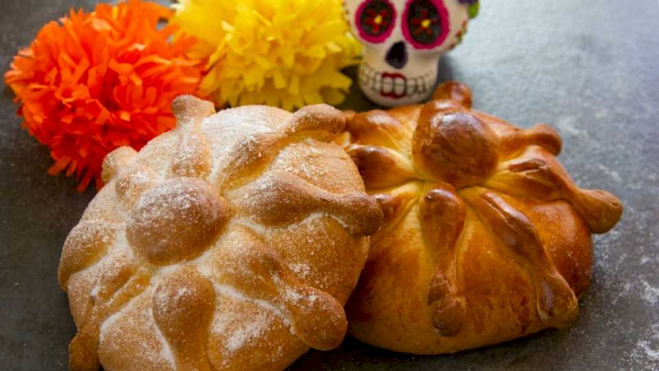 pan-de-muerto,-la-receta-del-panificado-mas-sabroso-para-celebrar-el-dia-de-los-muertos