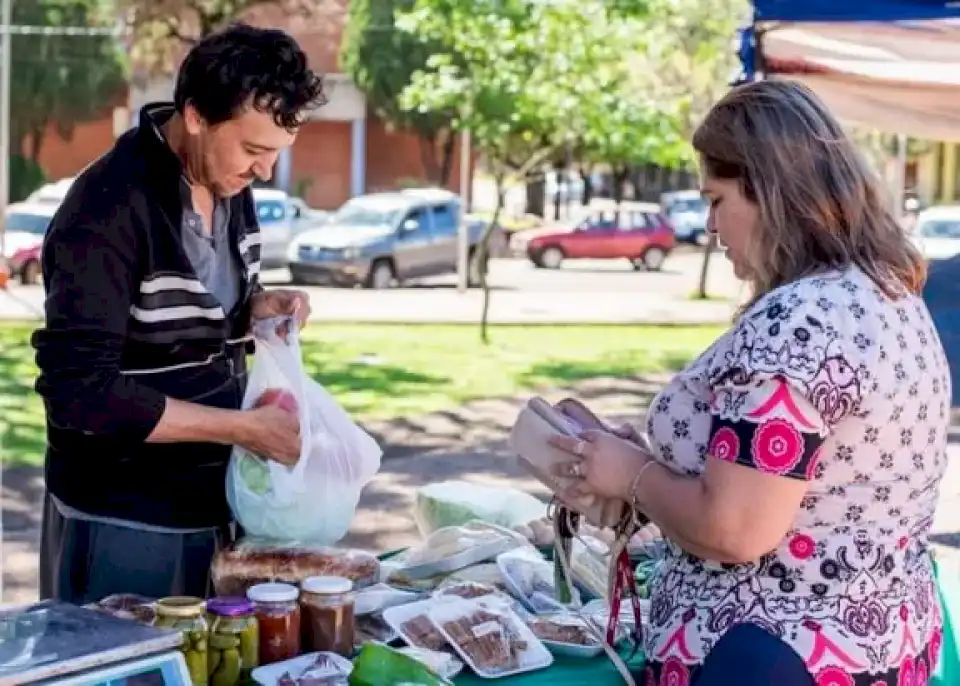 Con 200 productores, la Fiesta de la Feria Franca tuvo éxito en Jardín América